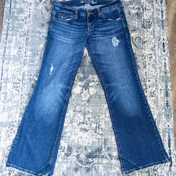 American Eagle Outfitters Denim - * AMERICAN EAGLE FAVORITE BOYFRIEND JEANS 6 SHORT 3/$20 BUNDLE